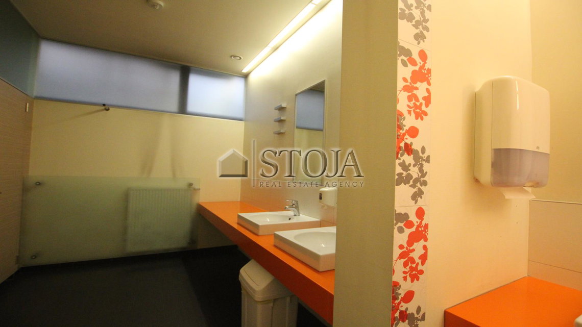 Location: Ljubljana mesto, Center, Center