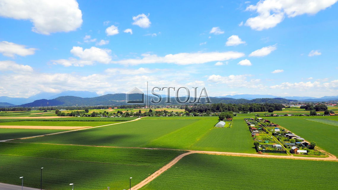 Location: Ljubljana City, Šiška, Stegne