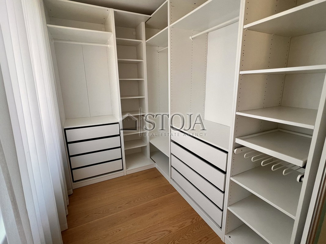 Lokacija: Ljubljana mesto, Bežigrad, Zupančičeva jama