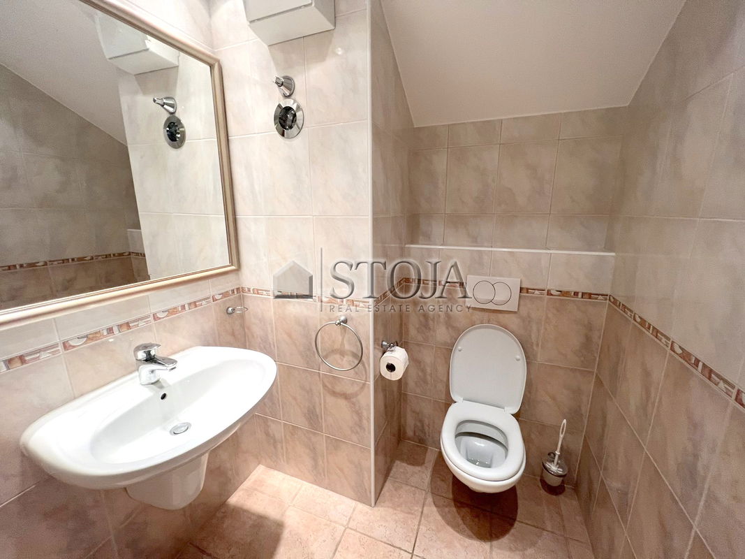 Lokacija: Ljubljana mesto, Moste-Polje, Zelena jama