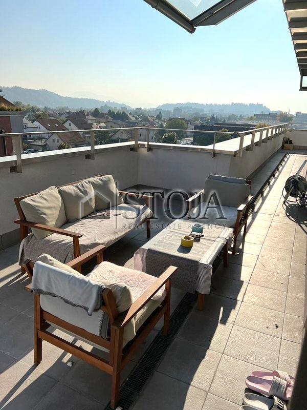 Lokacija: Ljubljana mesto, Moste-Polje, Zelena jama