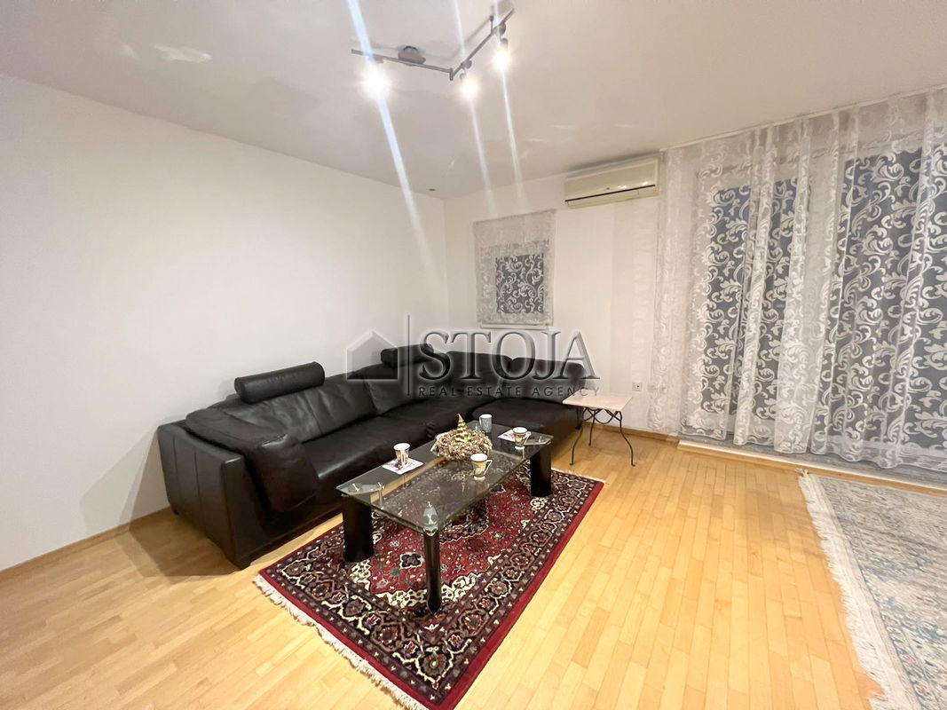 Lokacija: Ljubljana mesto, Moste-Polje, Zelena jama