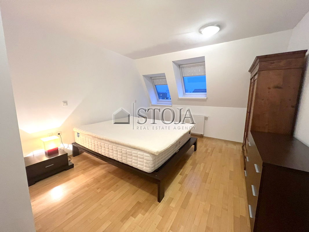 Lokacija: Ljubljana mesto, Moste-Polje, Zelena jama