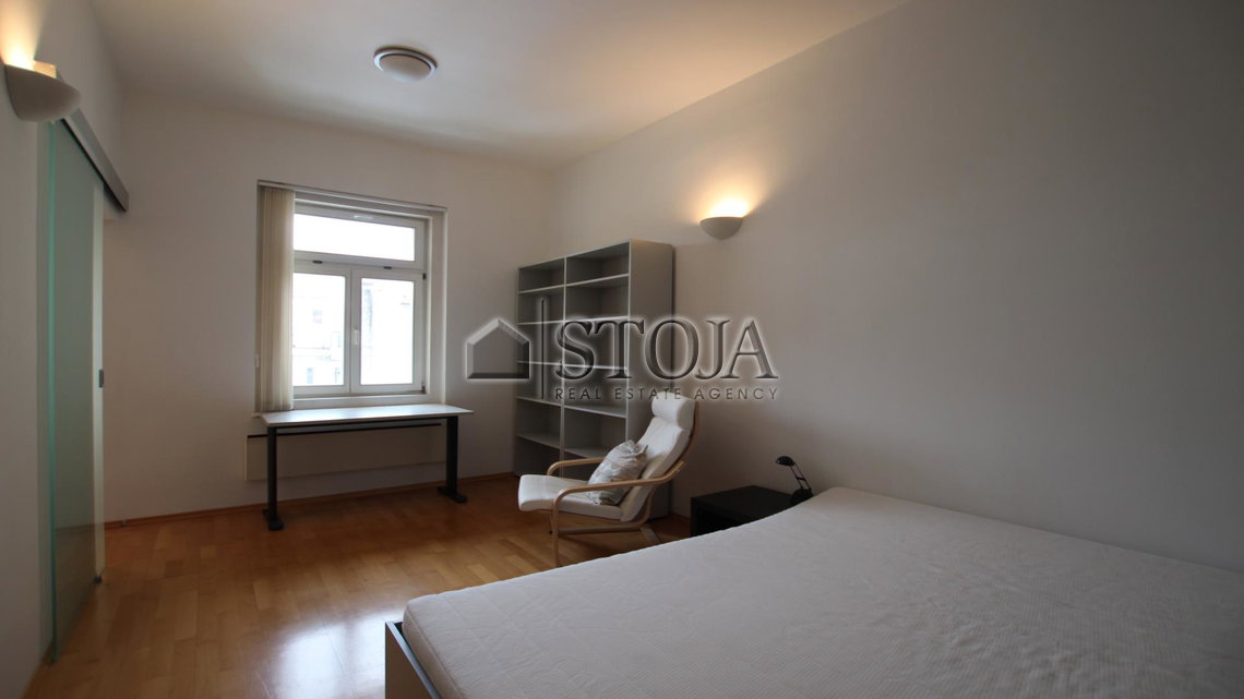 Location: Ljubljana mesto, Center, Center