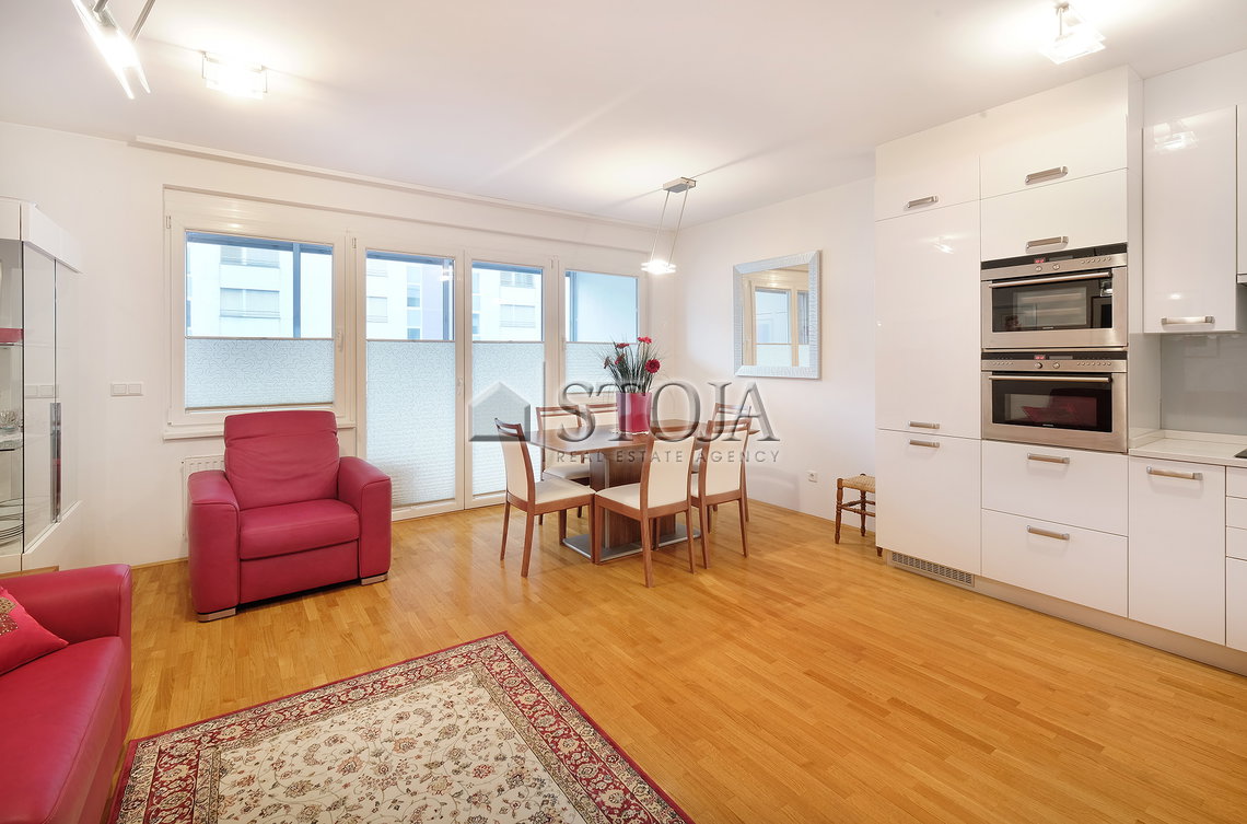 Lokacija: Ljubljana mesto, Bežigrad, Savsko naselje