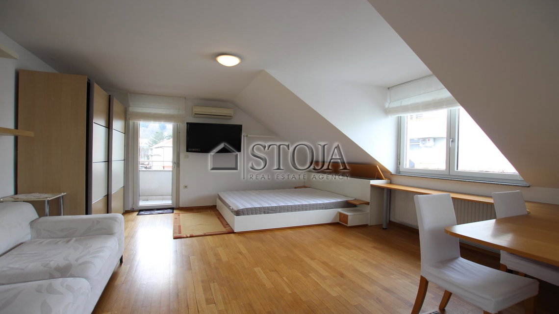 Lokacija: Ljubljana mesto, Šiška, Sp. Šiška