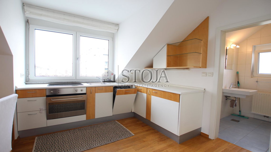 Lokacija: Ljubljana mesto, Šiška, Sp. Šiška