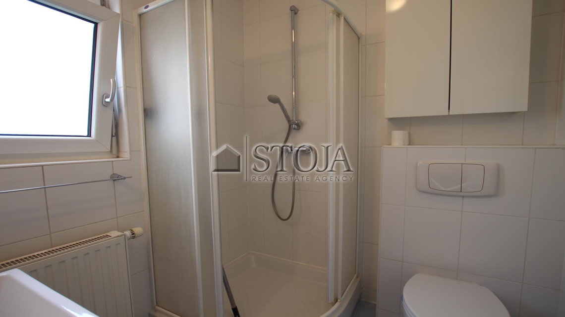 Lokacija: Ljubljana mesto, Šiška, Sp. Šiška