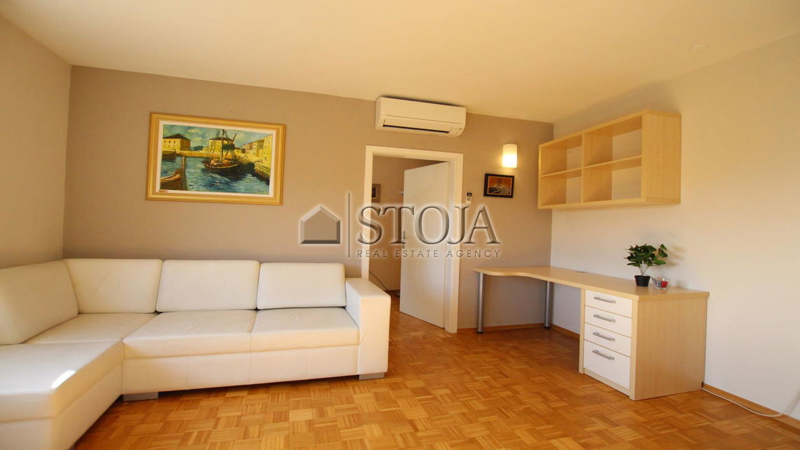 Location: Ljubljana City, Bežigrad, Bežigrad