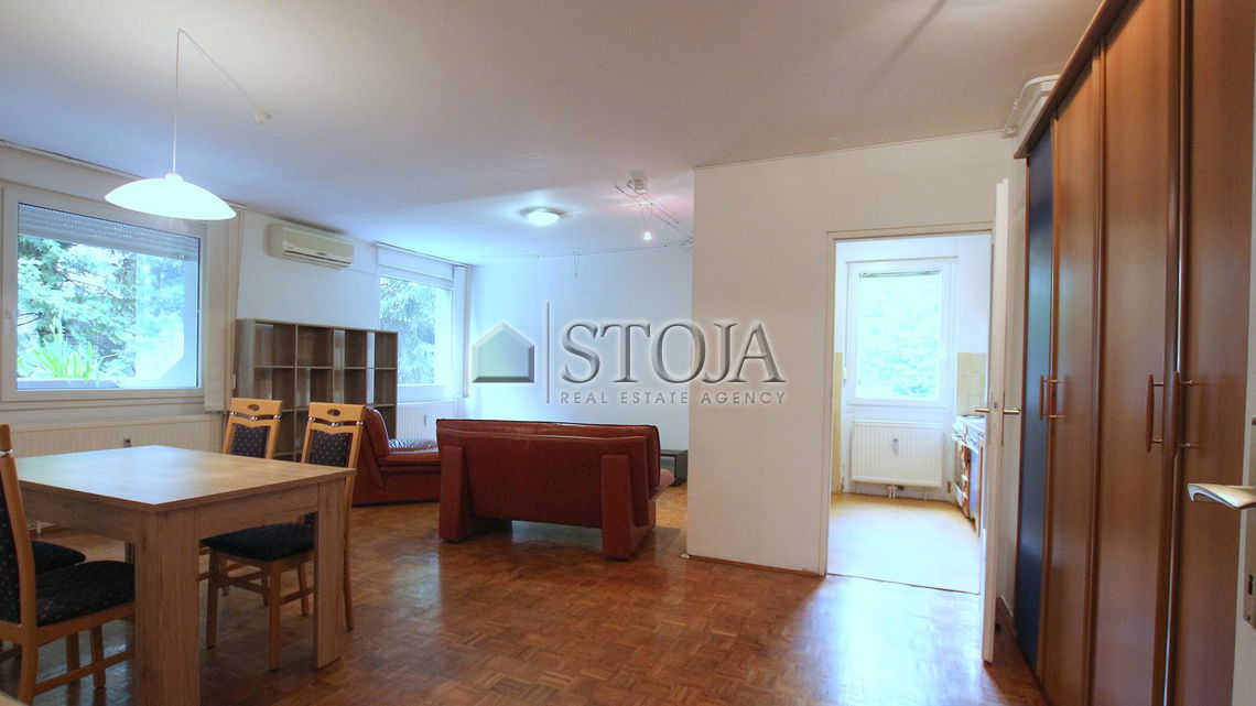 Location: Ljubljana City, Bežigrad, Črnuče