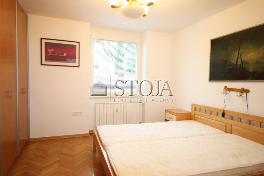 Location: Ljubljana mesto, Center, Prule