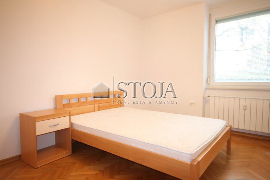Location: Ljubljana mesto, Center, Prule