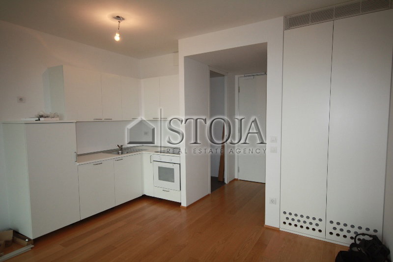 Lokacija: Ljubljana mesto, Center, Center