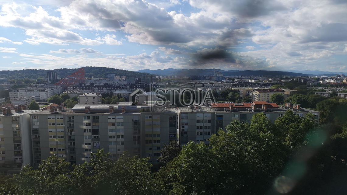 Lokacija: Ljubljana mesto, Center