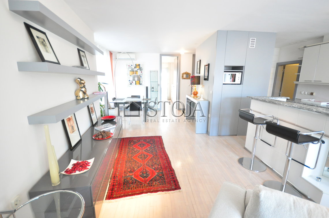 Location: Ljubljana mesto, Center, Center