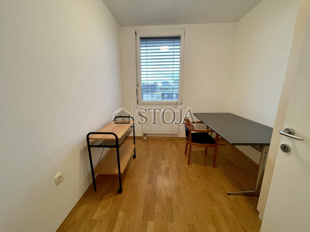 Lokacija: Ljubljana mesto, Bežigrad, Bežigrad