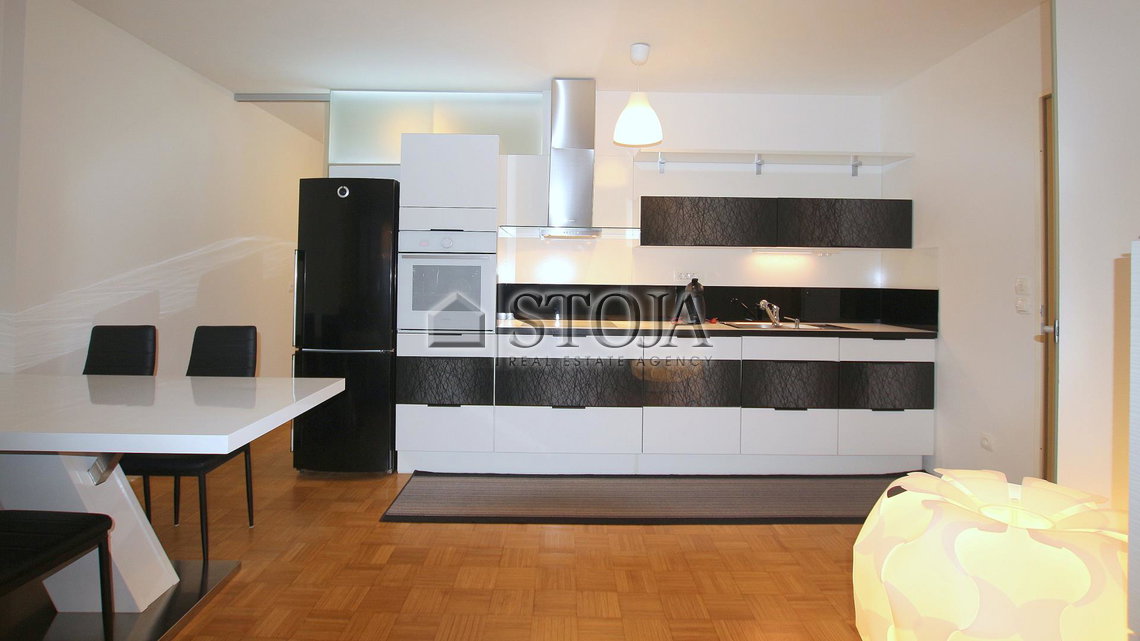 Location: Ljubljana mesto, Bežigrad, Bežigrad