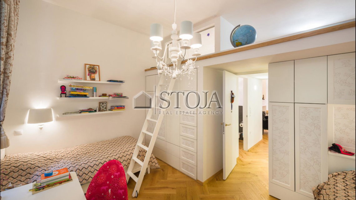 Location: Ljubljana mesto, Center, Center