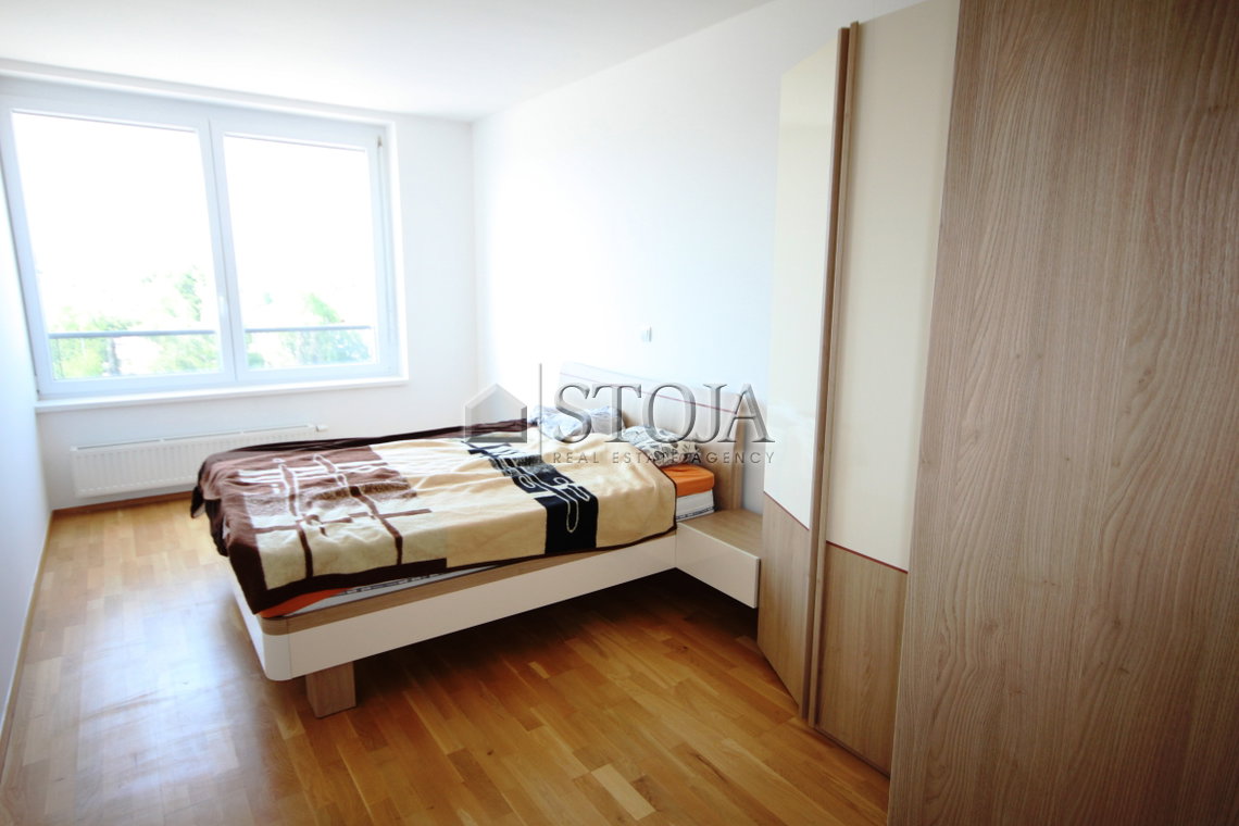 Lokacija: Ljubljana mesto, Šiška, Šiška