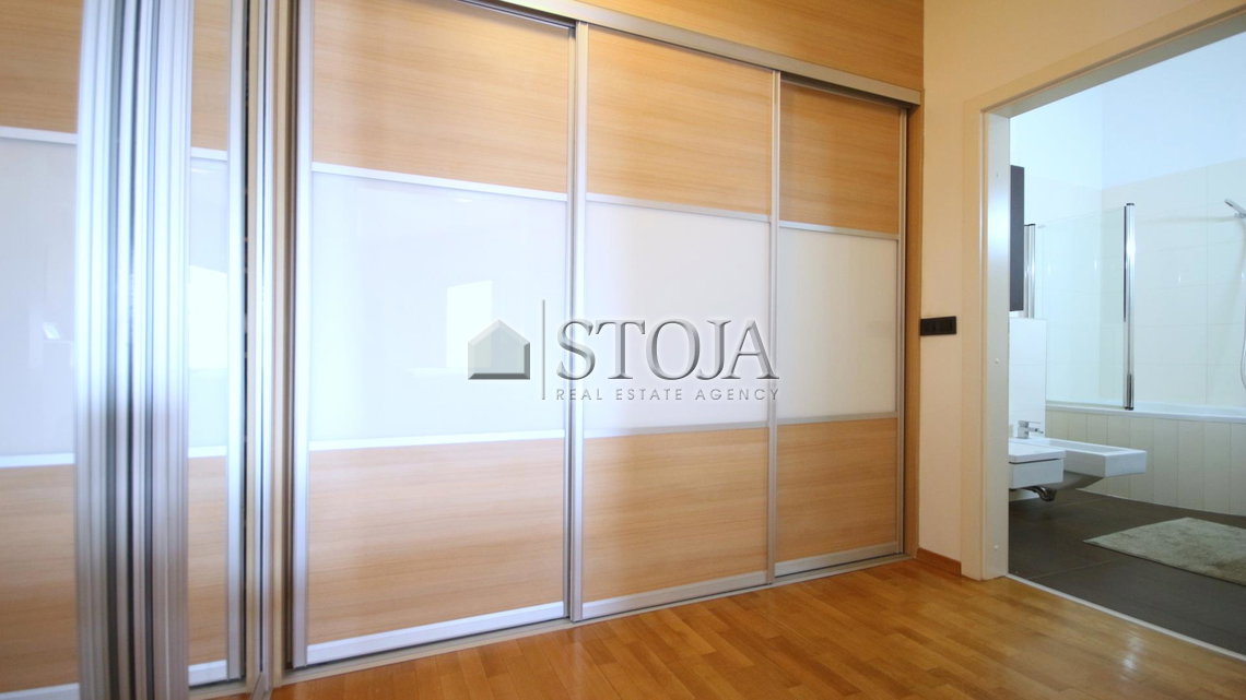 Location: Ljubljana mesto, Šiška, Brod