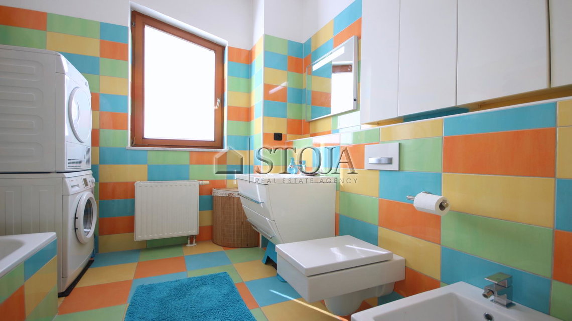 Location: Ljubljana mesto, Šiška, Brod