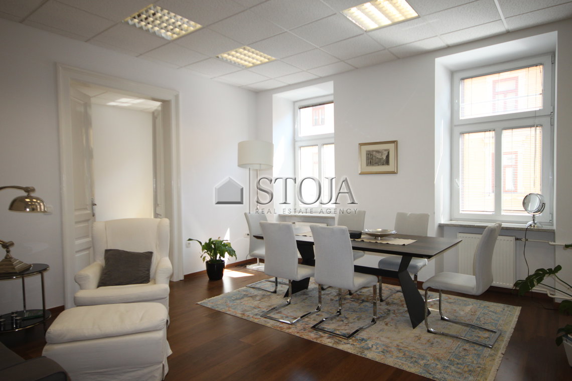 Lokacija: Ljubljana mesto, Center, Center