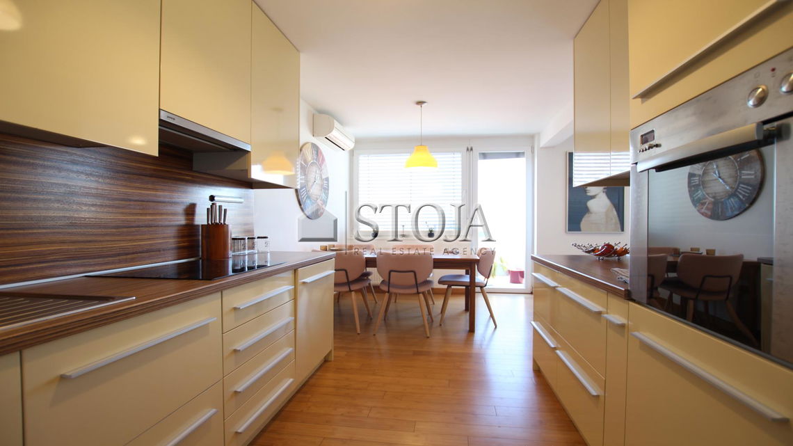 Location: Ljubljana City, Bežigrad, Bežigrad