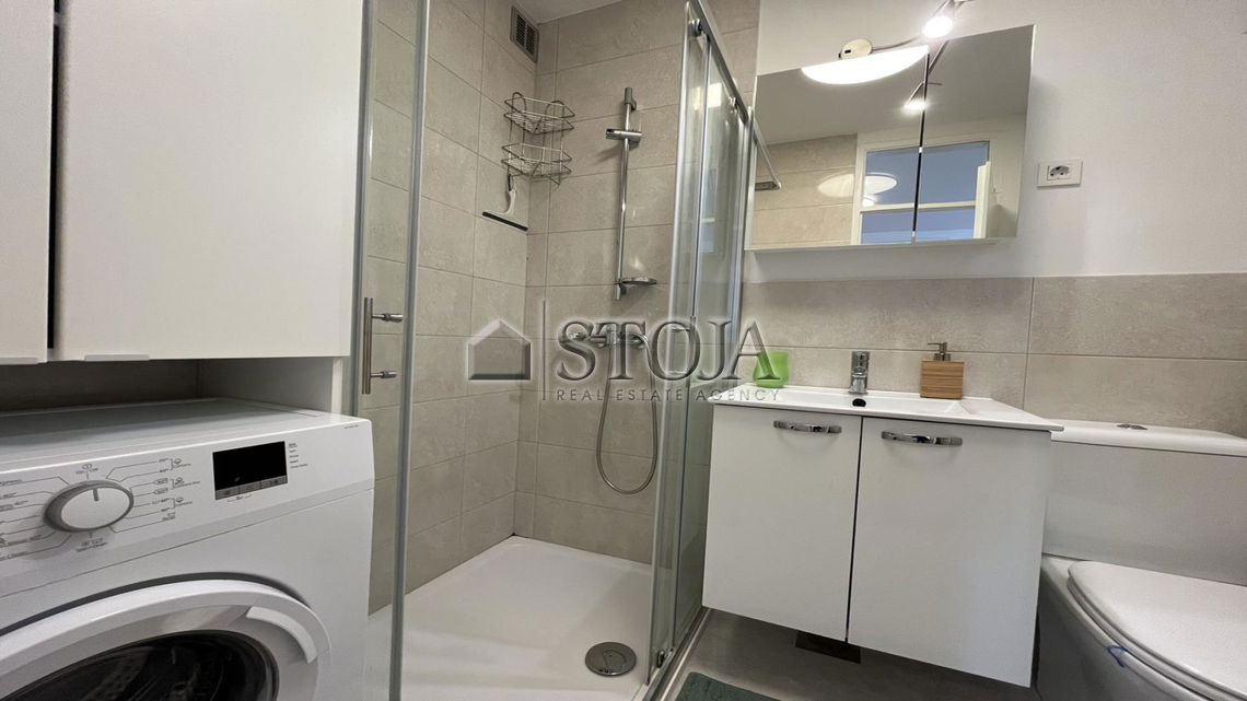 Lokacija: Ljubljana mesto, Center, Center