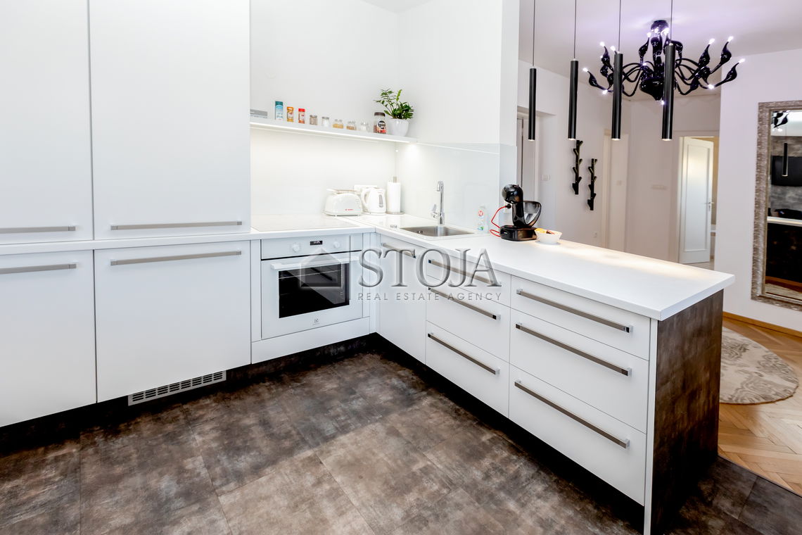 Location: Ljubljana City, Bežigrad, Bežigrad