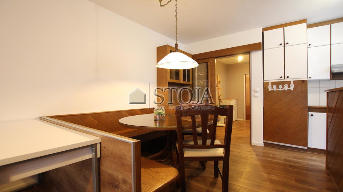 Lokacija: Gorenjska, Radovljica, Radovljica