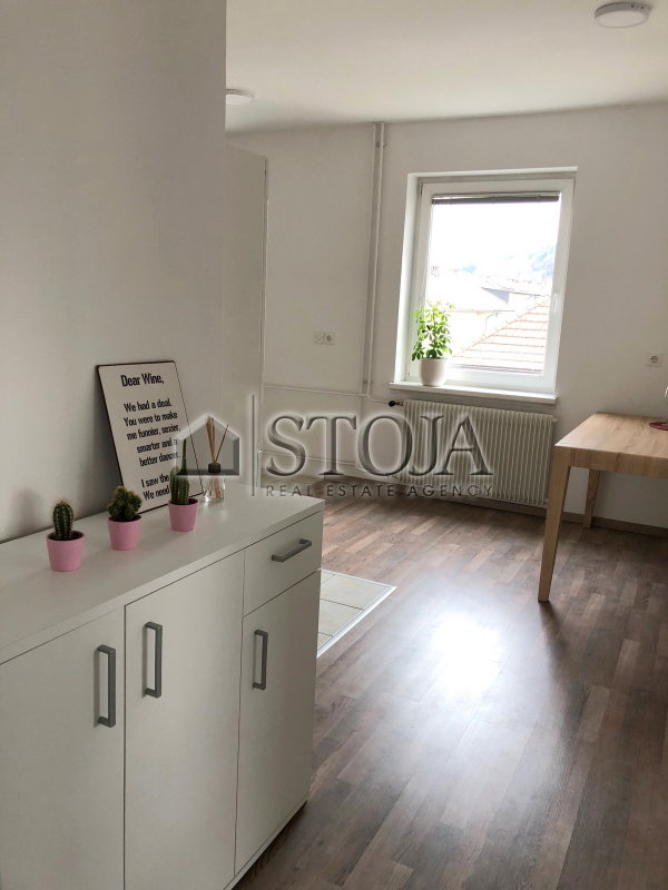 Lokacija: Ljubljana mesto, Moste-Polje, Kodeljevo