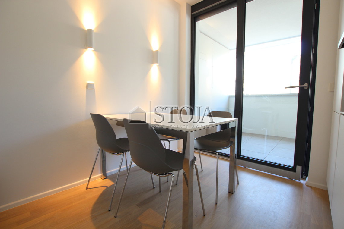 Location: Ljubljana mesto, Center, Center