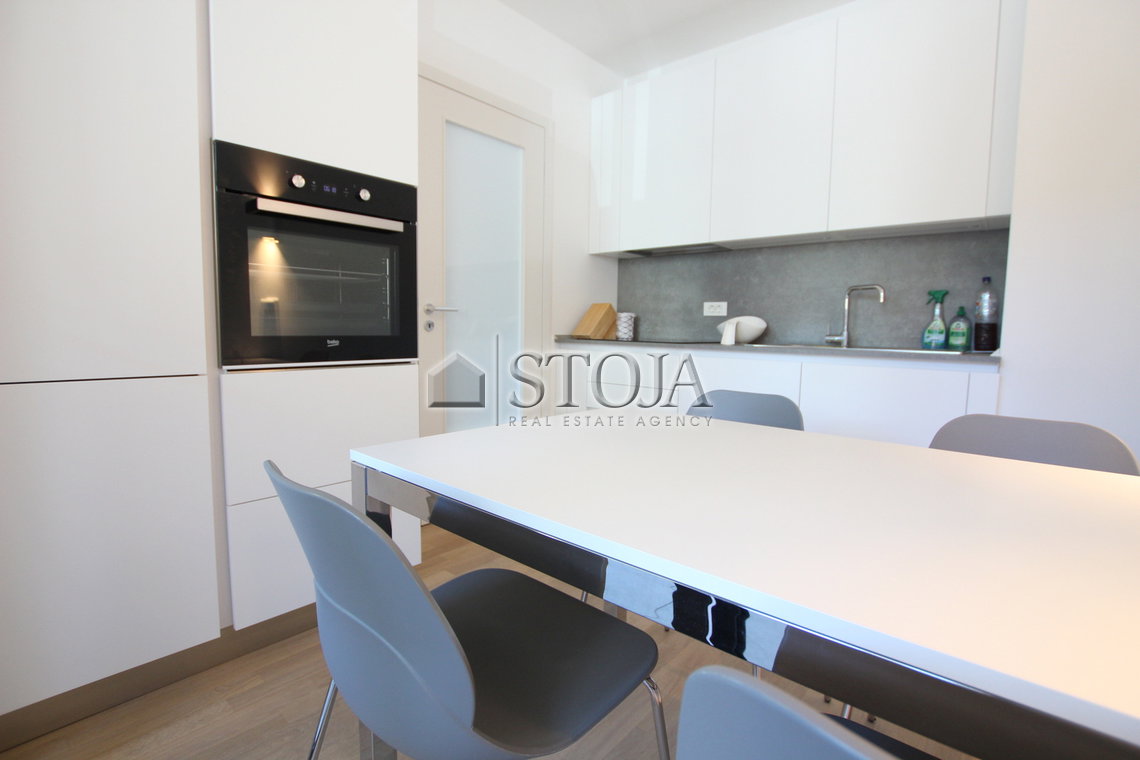 Location: Ljubljana mesto, Center, Center