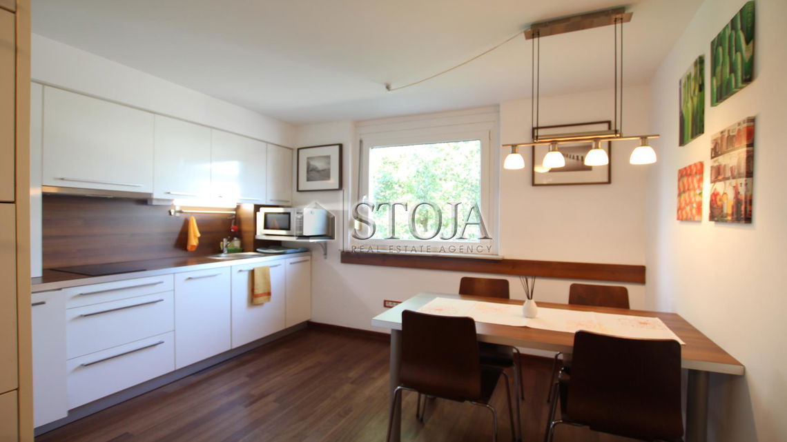 Lokacija: Ljubljana mesto, Center, Okolica