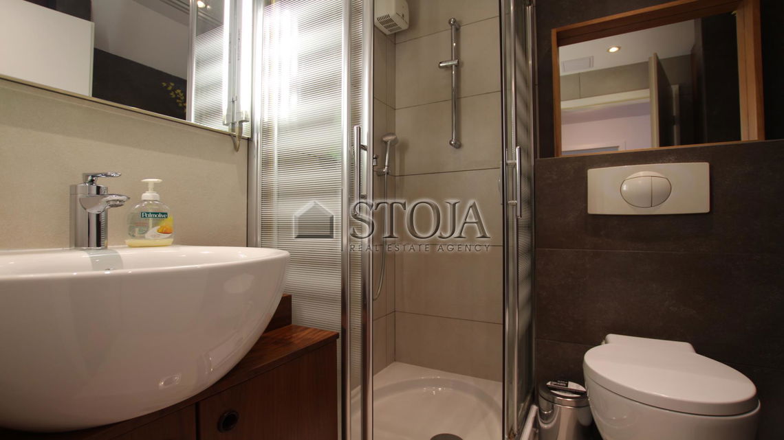 Lokacija: Ljubljana mesto, Center, Okolica