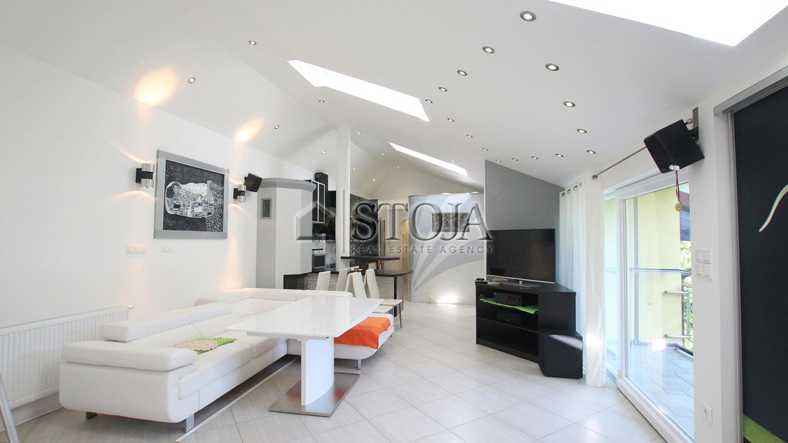 Lokacija: Ljubljana okolica, Dobrova - Polhov Gradec, Polhov Gradec