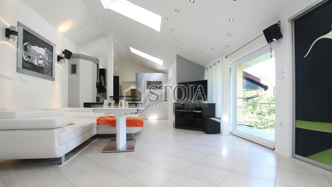 Lokacija: Ljubljana okolica, Dobrova - Polhov Gradec, Polhov Gradec