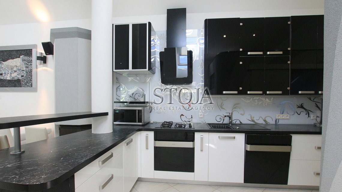 Lokacija: Ljubljana okolica, Dobrova - Polhov Gradec, Polhov Gradec