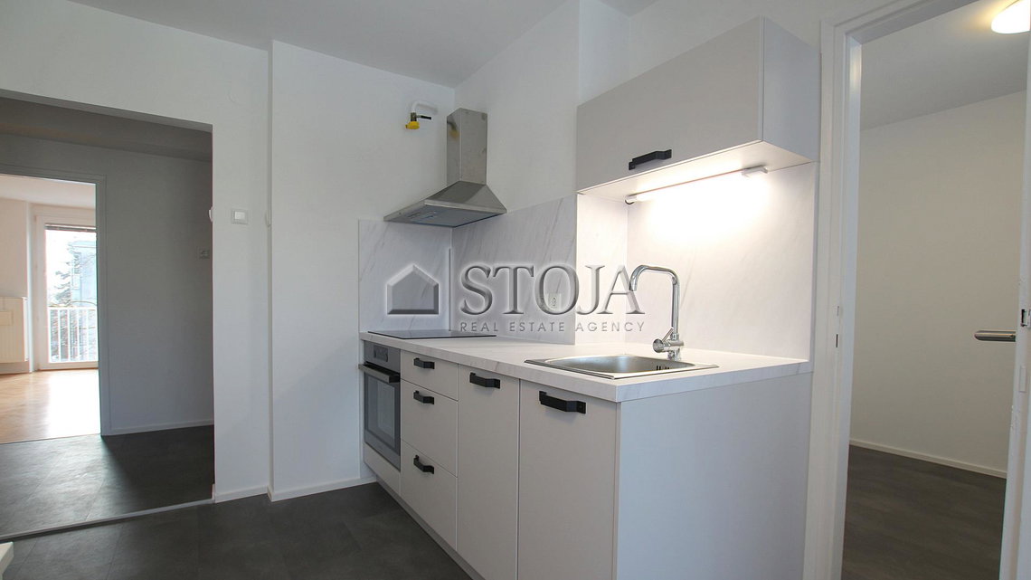 Location: Ljubljana mesto, Bežigrad, Zupančičeva jama