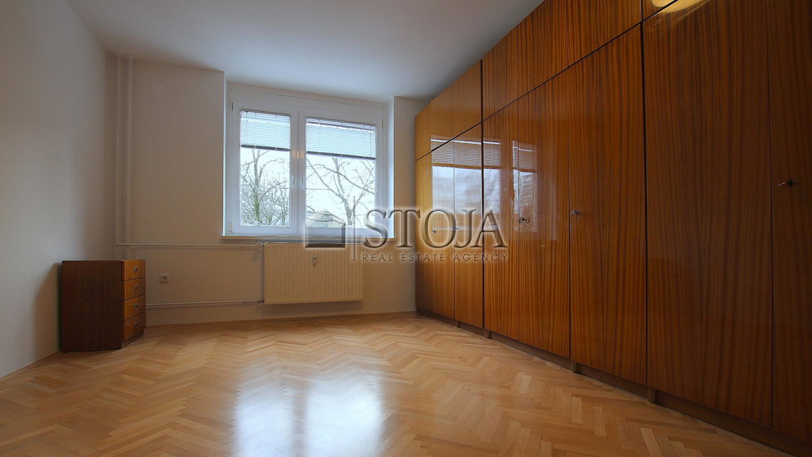 Location: Ljubljana mesto, Bežigrad, Zupančičeva jama