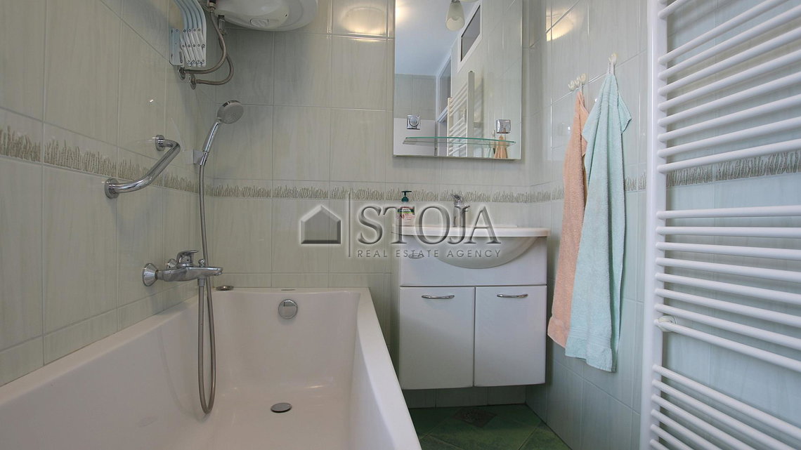 Location: Ljubljana mesto, Bežigrad, Zupančičeva jama