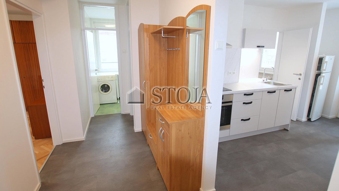 Location: Ljubljana mesto, Bežigrad, Zupančičeva jama