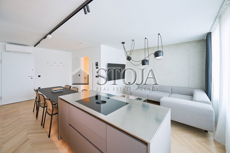 Location: Lubiana, Center, Center