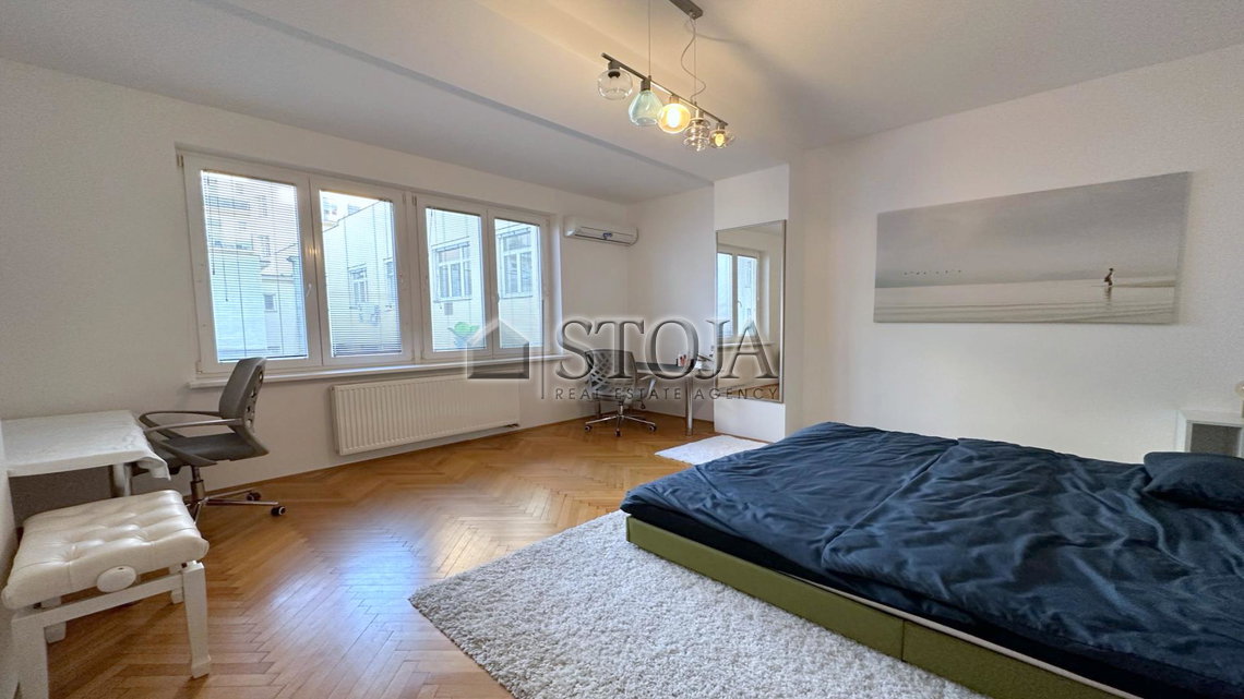 Location: Ljubljana mesto, Center, Center