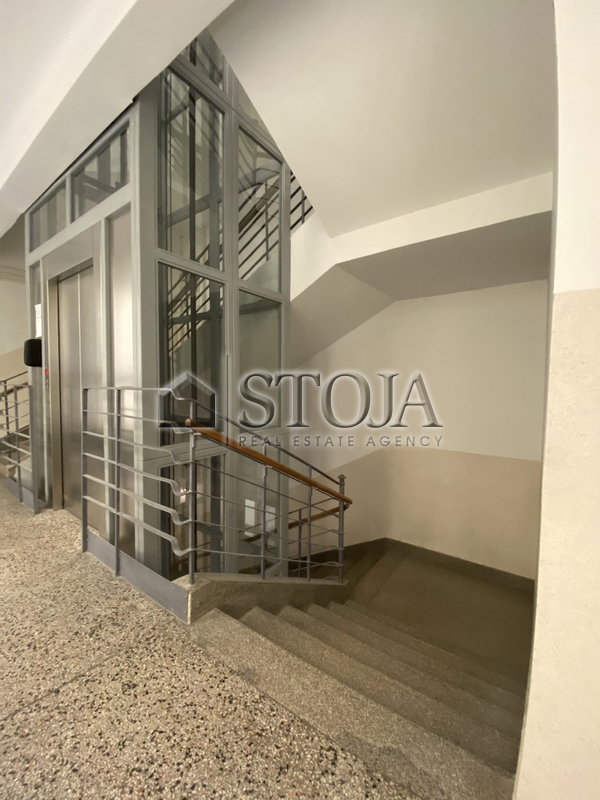 Location: Ljubljana mesto, Center, Center