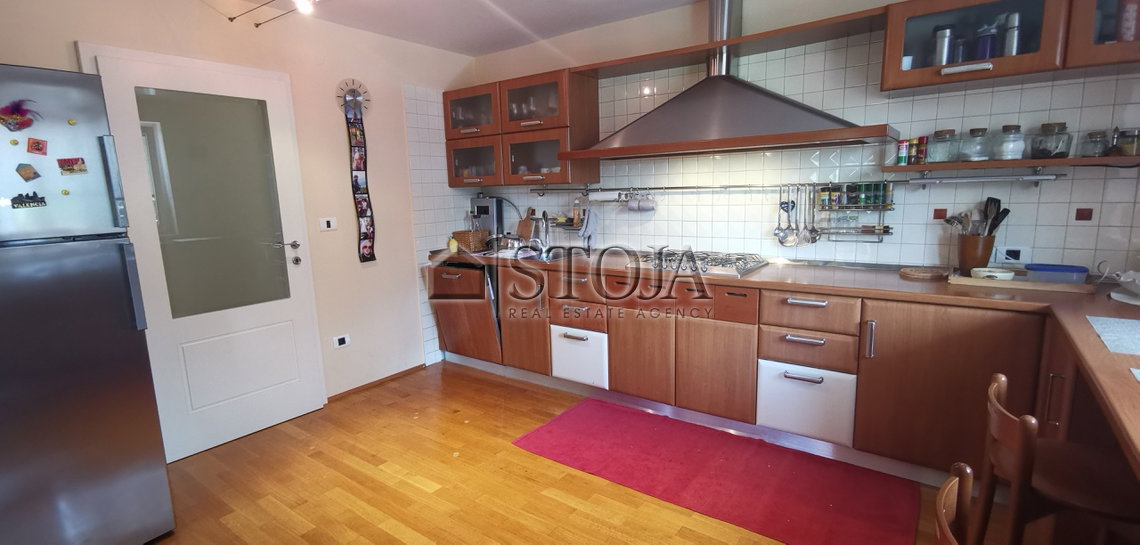 Lokacija: Ljubljana okolica, Škofljica, Škofljica