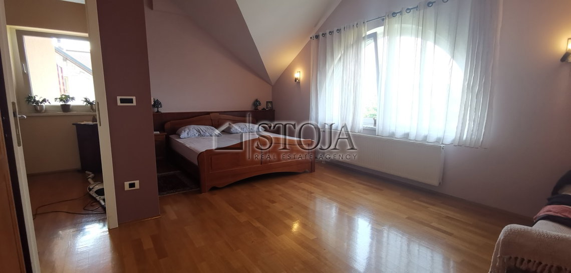 Lokacija: Ljubljana okolica, Škofljica, Škofljica