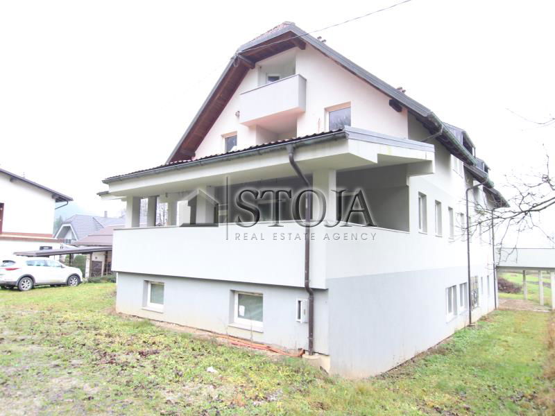 Location: Ljubljana Surroundings, Borovnica