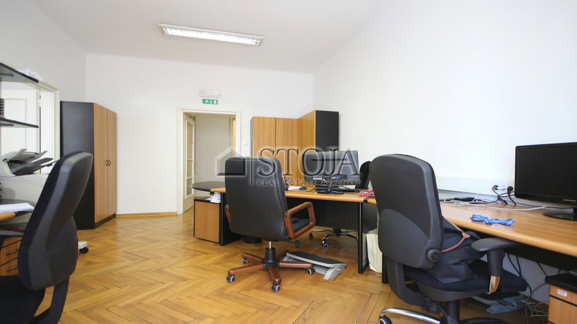Location: Ljubljana mesto, Center, Center