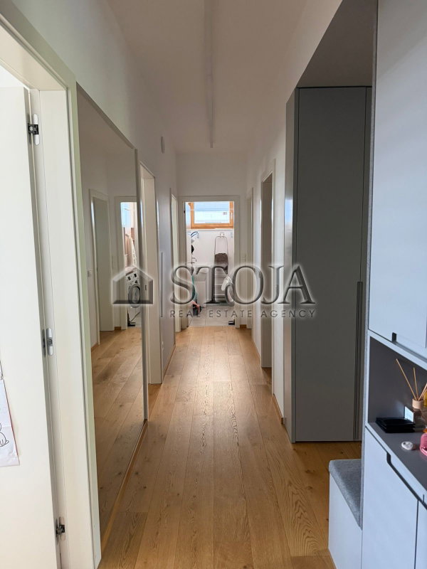 Location: Ljubljana mesto, Šiška, Šiška